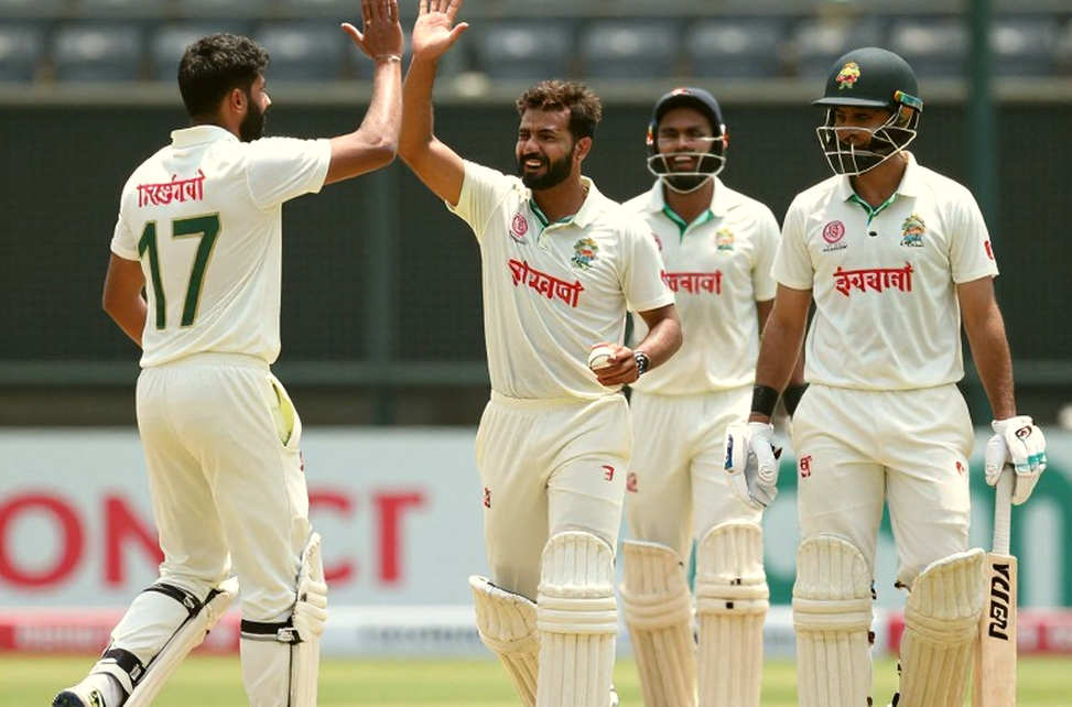 হাফ-স্পেসে ফাঁক খুঁজতে গিয়ে পাওয়া গেল একটি ডিসিশন ট্রি: টি-টোয়েন্টি পাওয়ারপ্লের জ্যামিতি অডিট