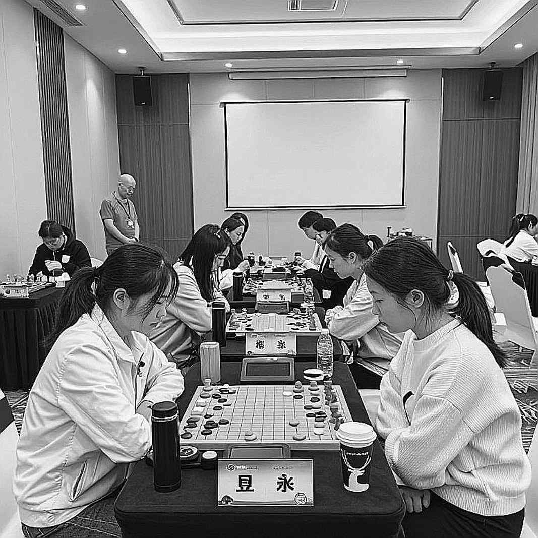 LEC Versus বন্ধ: ২০২৭-এ EMEA-র দ্বিতীয় স্তর থেকে সিঁড়ি সরিয়ে নিচ্ছে রায়ট